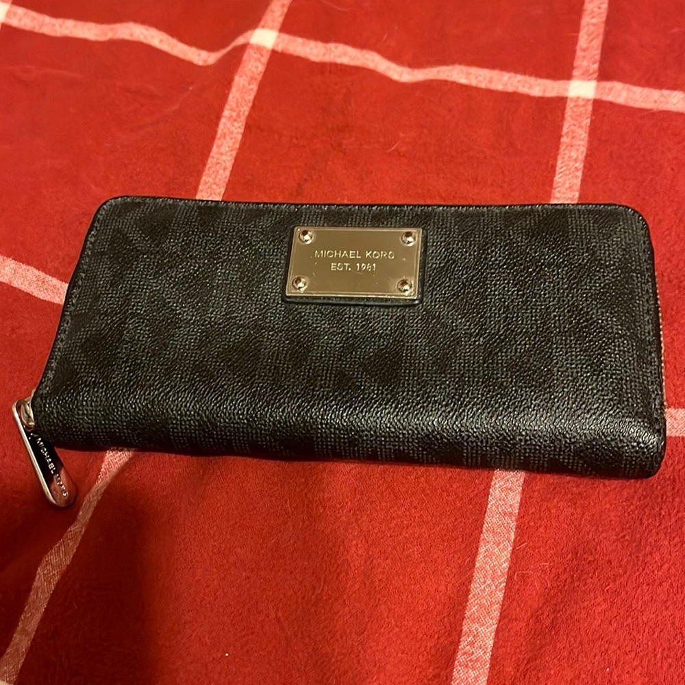 Michael Kors wallet